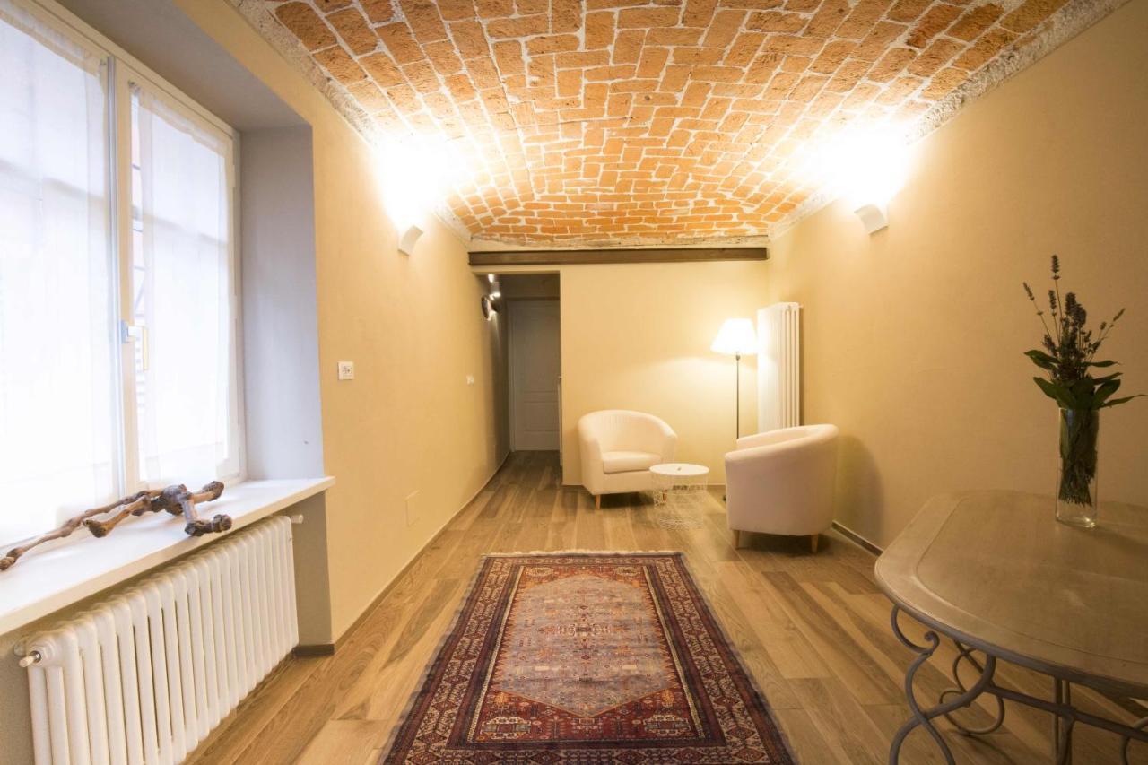 Dimora Della Rocca Bed & Breakfast Costigliole d'Asti Dış mekan fotoğraf
