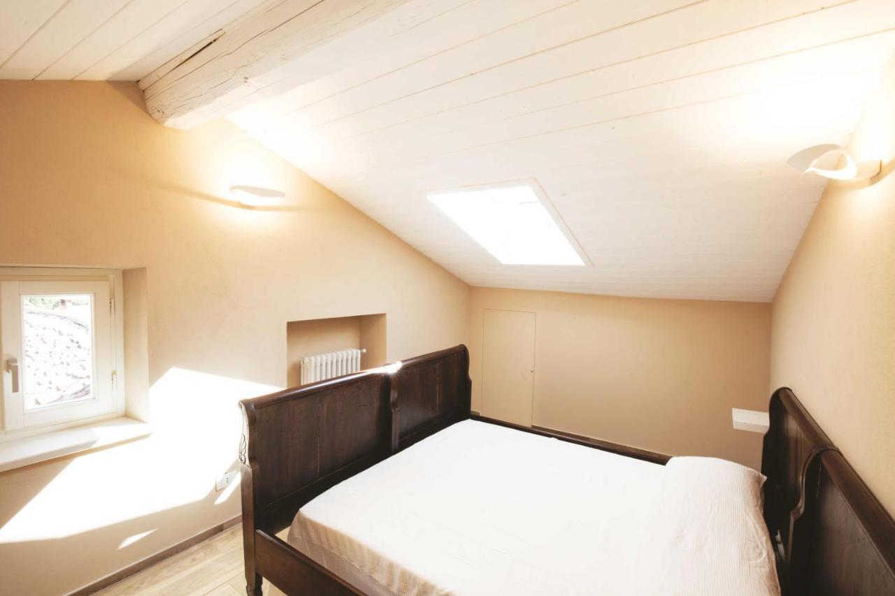 Dimora Della Rocca Bed & Breakfast Costigliole d'Asti Dış mekan fotoğraf